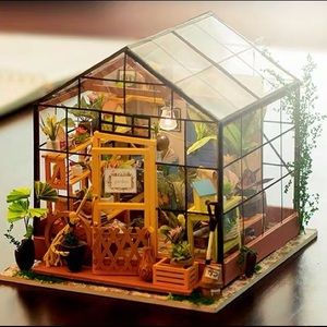 Miniature Dollhouse DIY Craft Kit